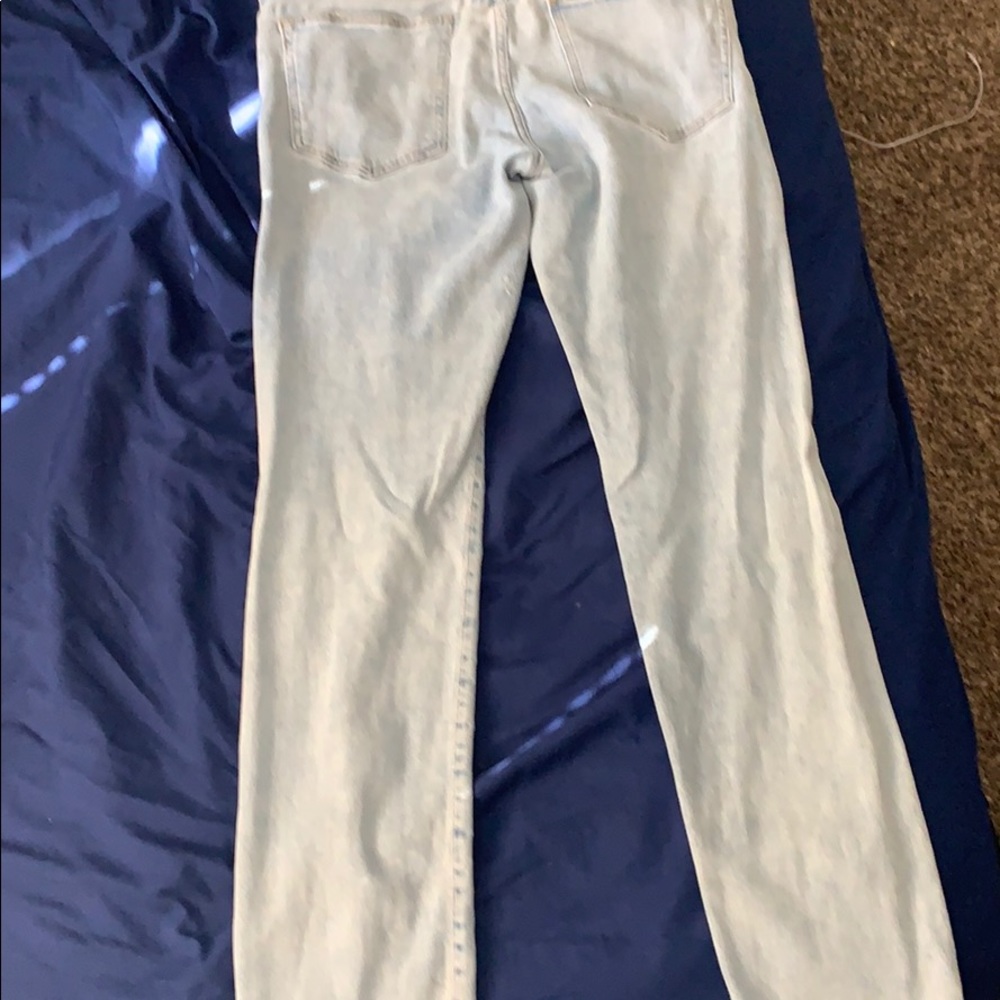 Light Blue Jeans - Picture 4 of 4